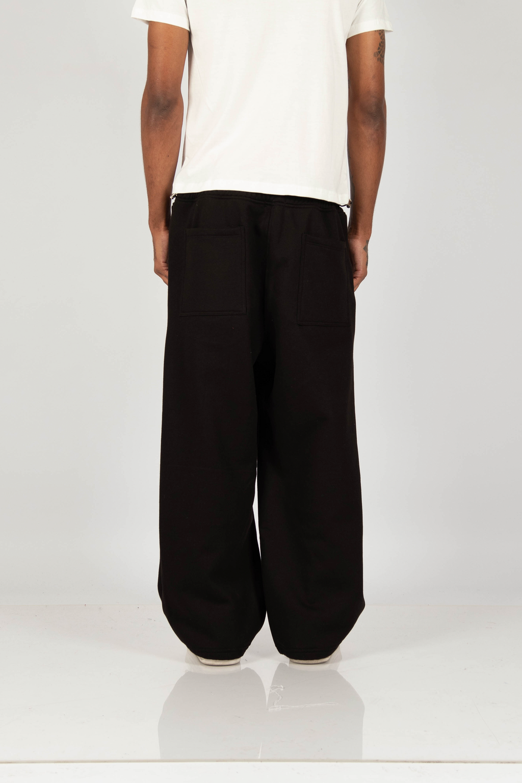 JOGGER OVERSIZE FREE NEGRO