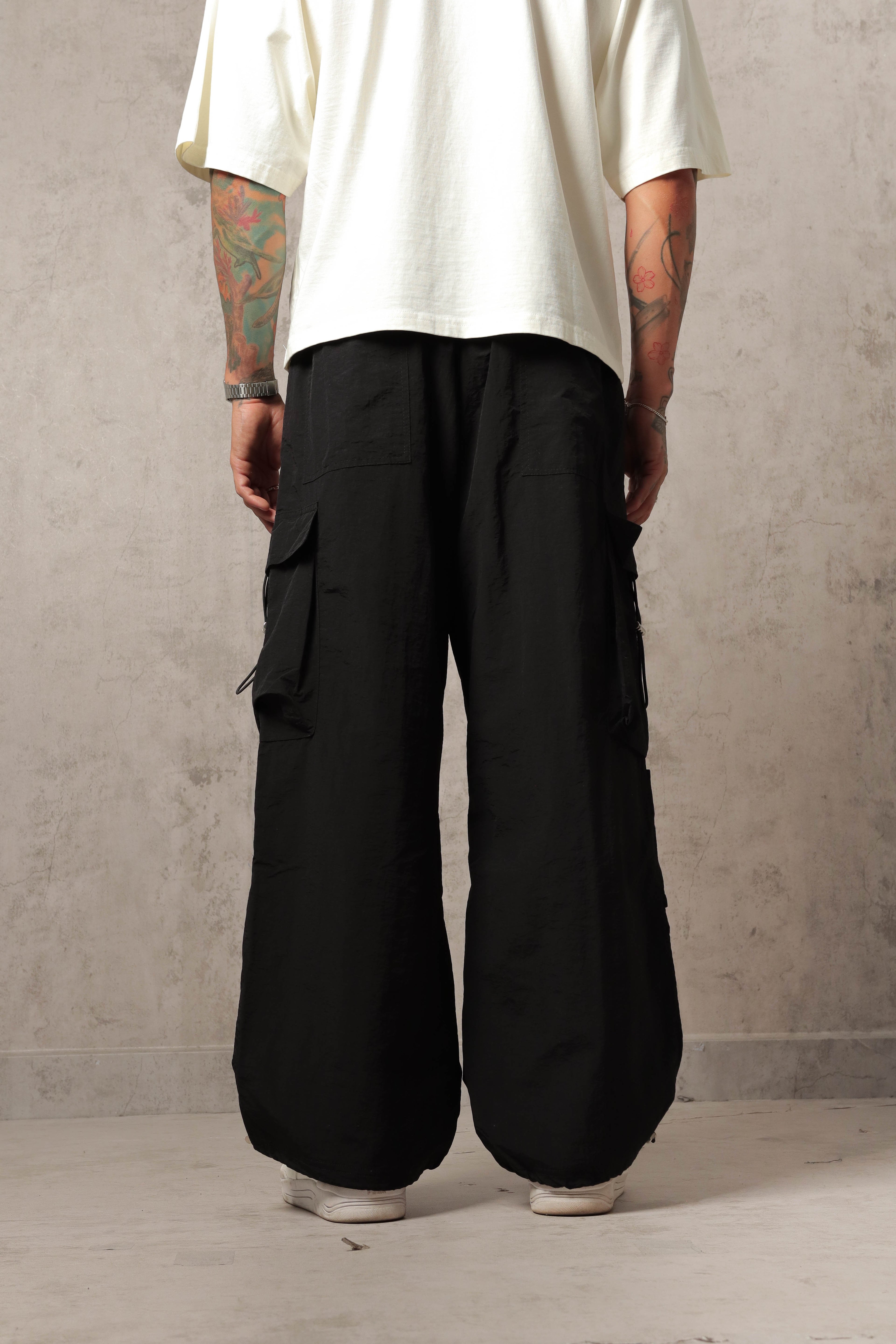 PARACHUTE CARGO NEGRO