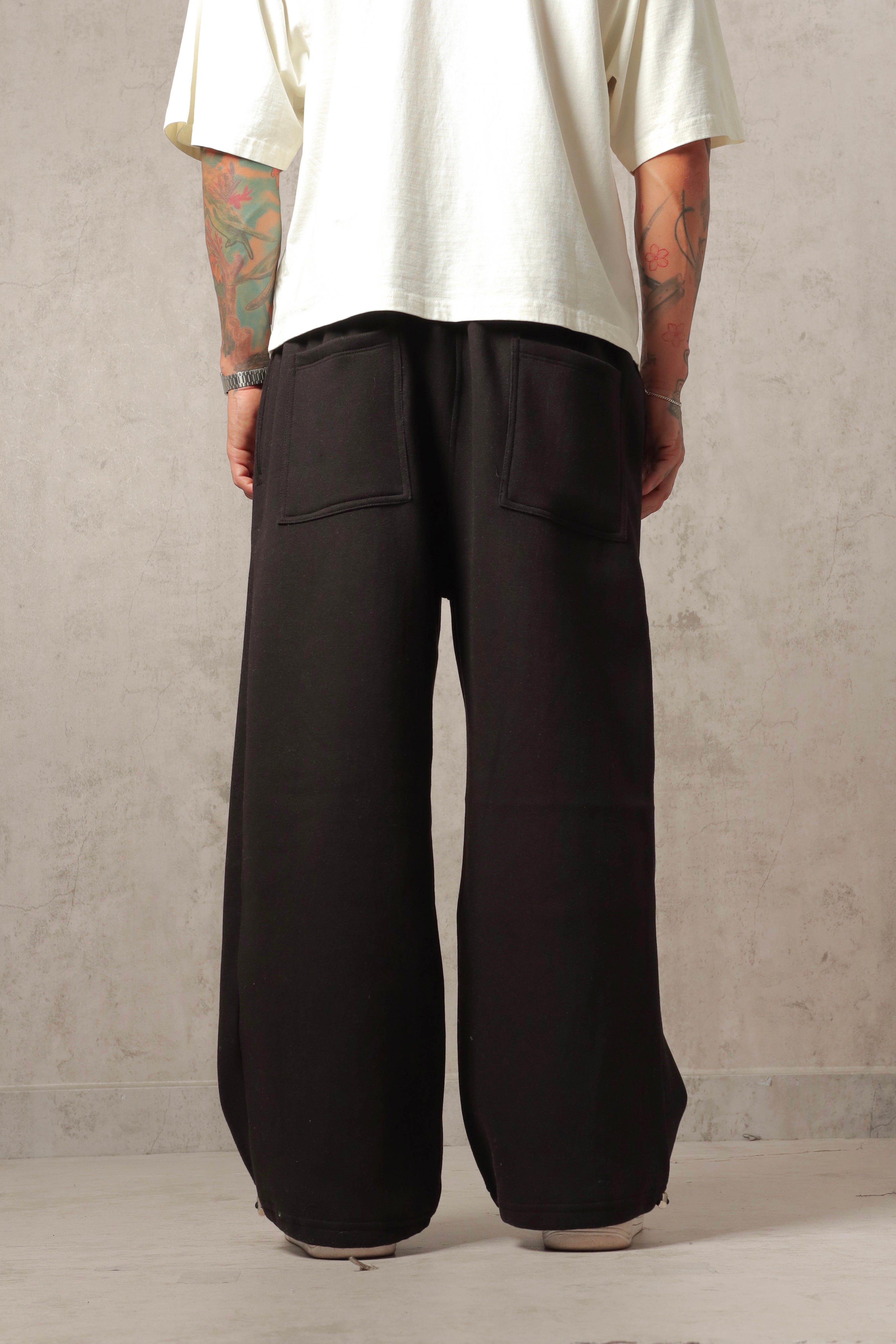 JOGGER OVERSIZE FREE NEGRO