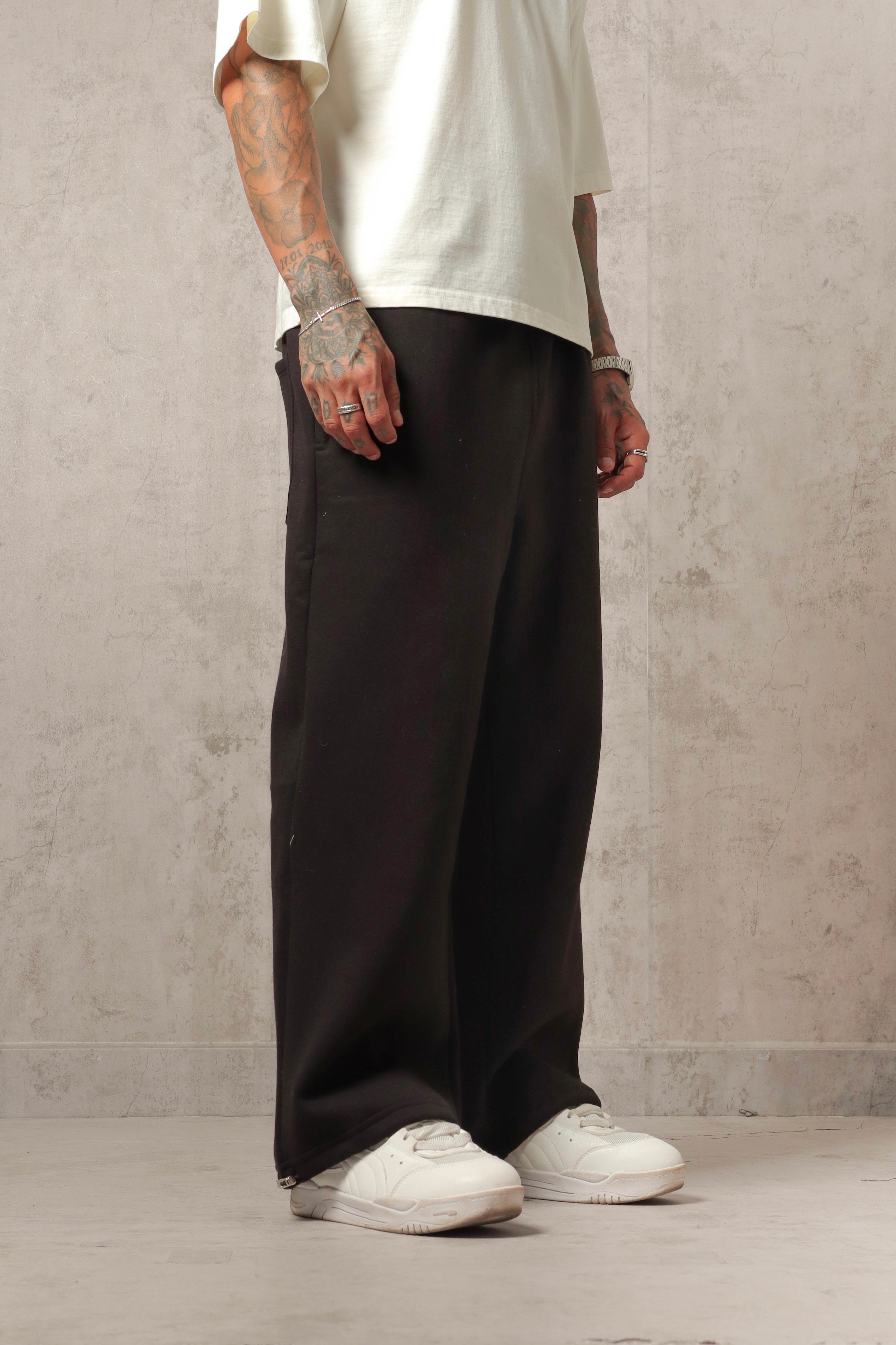 JOGGER OVERSIZE FREE NEGRO