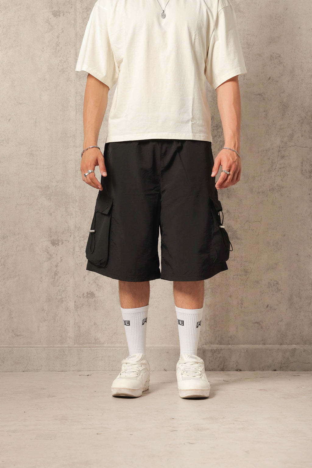 SHORT PARACHUTE CARGO NEGRO