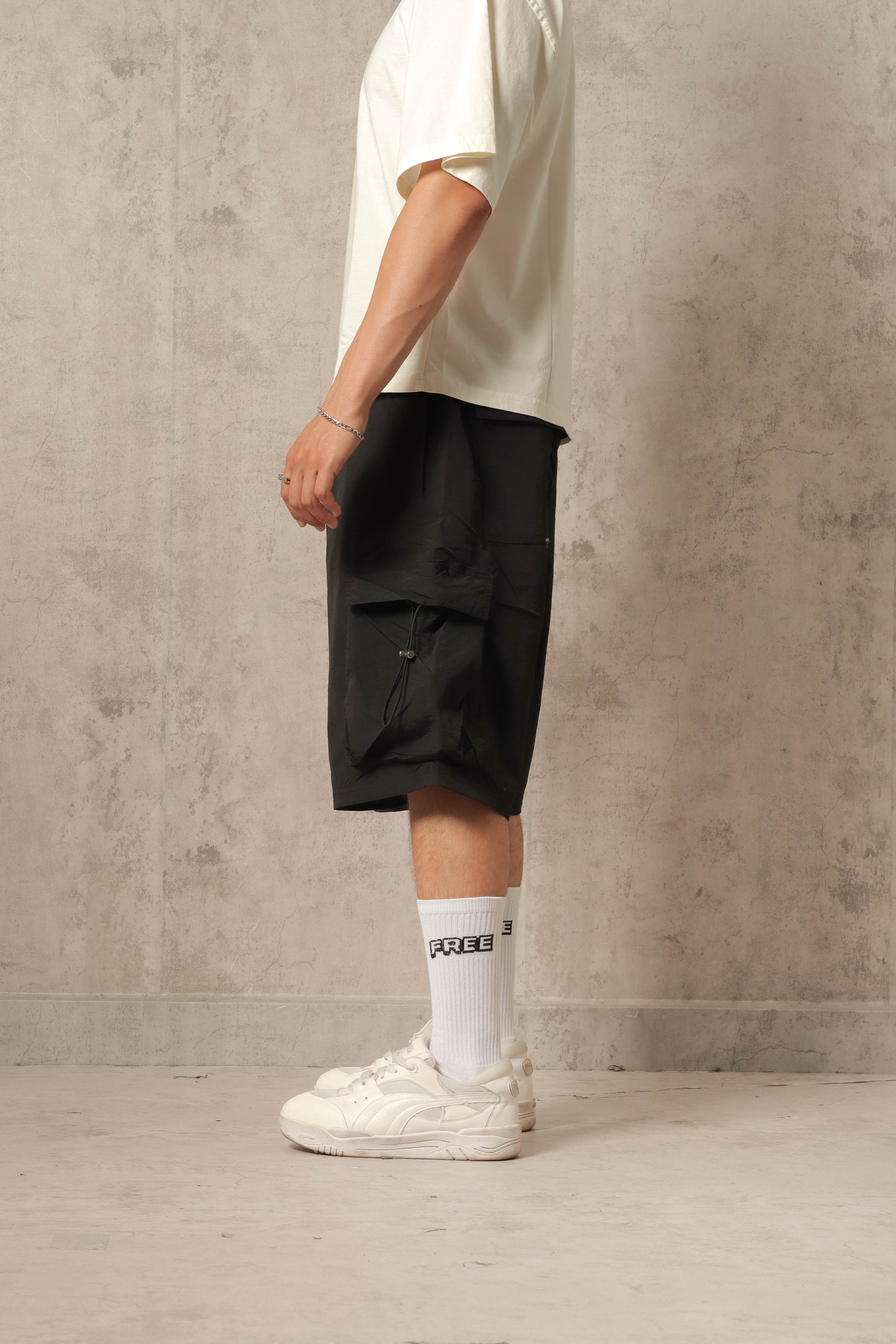 SHORT PARACHUTE CARGO NEGRO