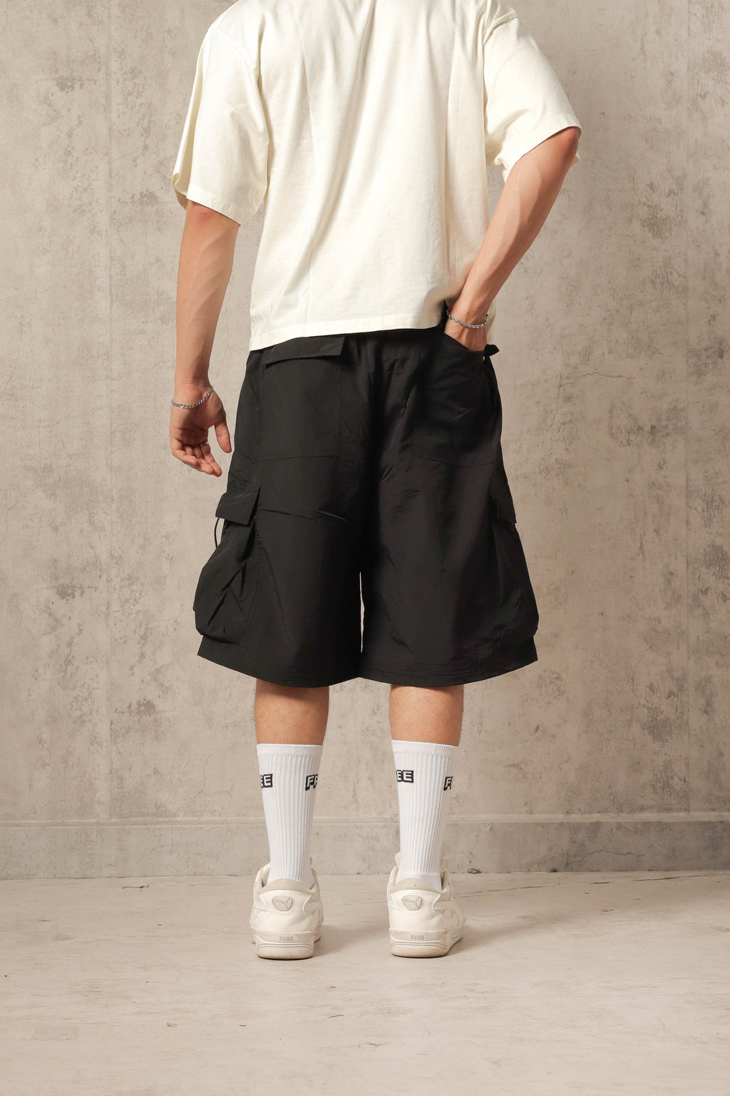 SHORT PARACHUTE CARGO NEGRO