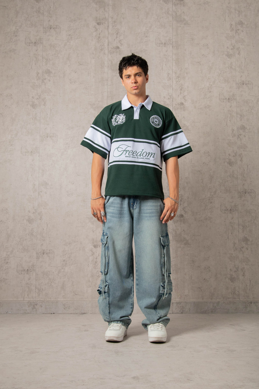 POLO PIQUÉ FREEDOM COLLEGE VERDE HUMO