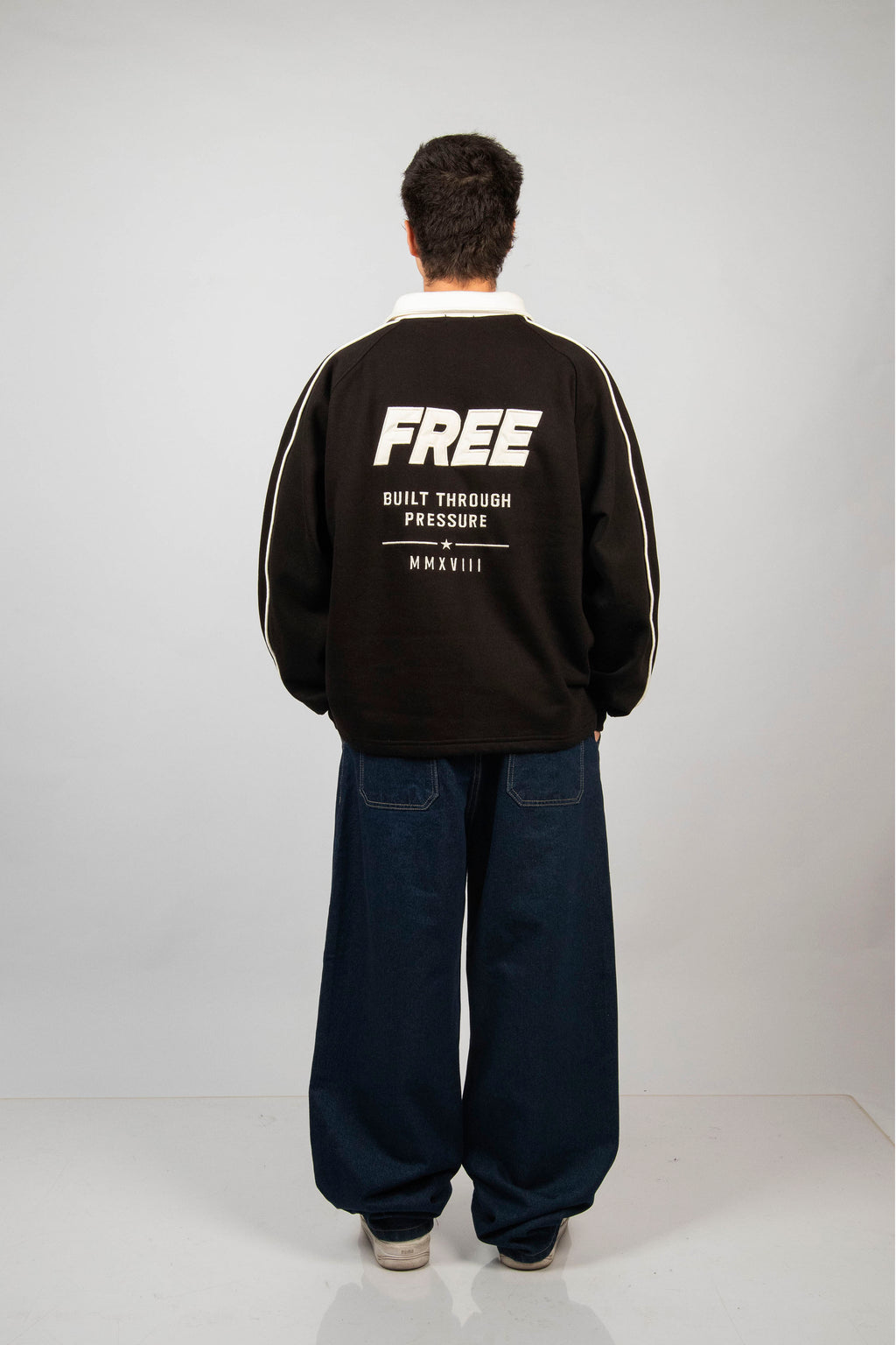 POLERA CROP RANGLAN STAY REAL NEGRO
