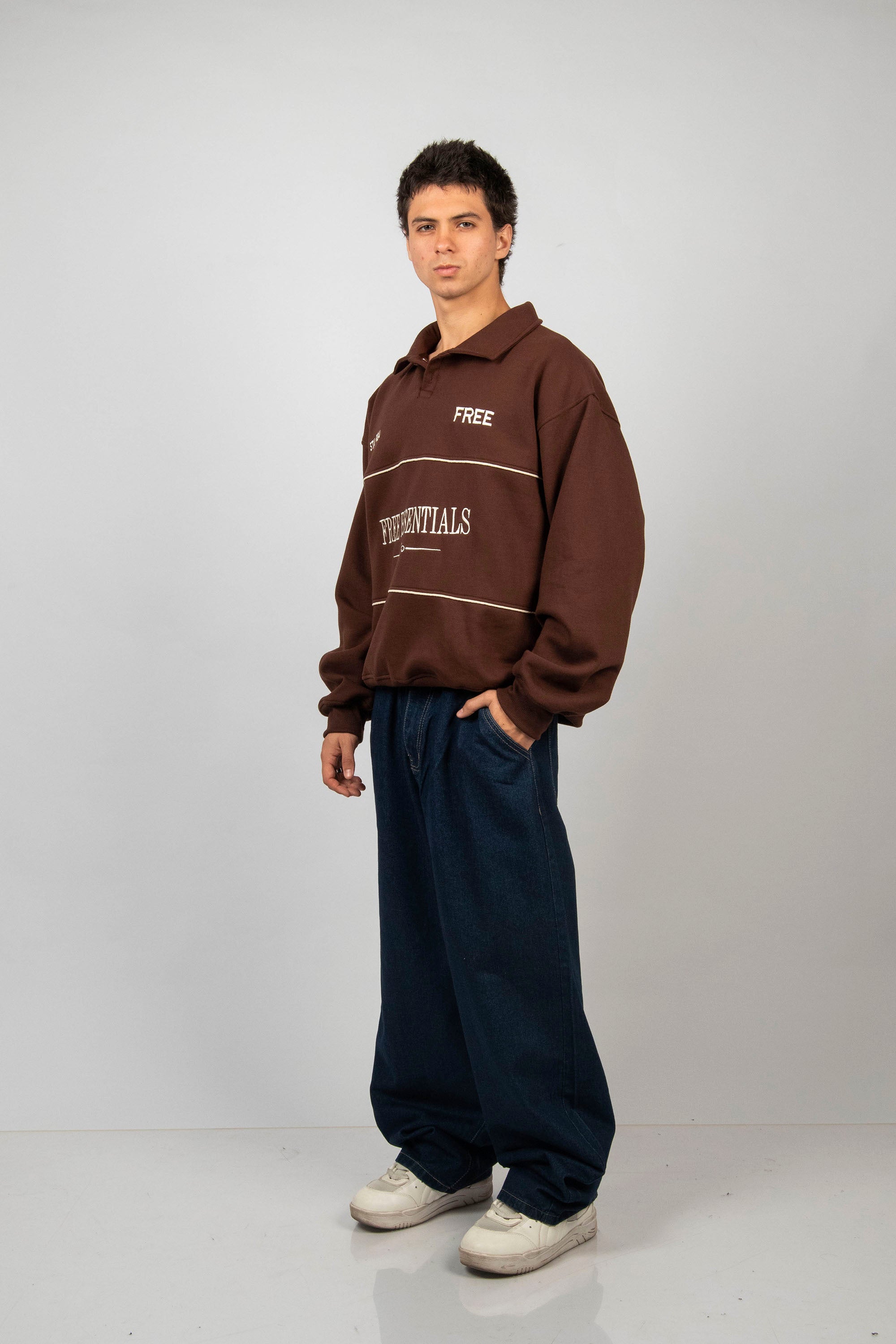POLERA CROP FREE ESSENTIAL MARRON