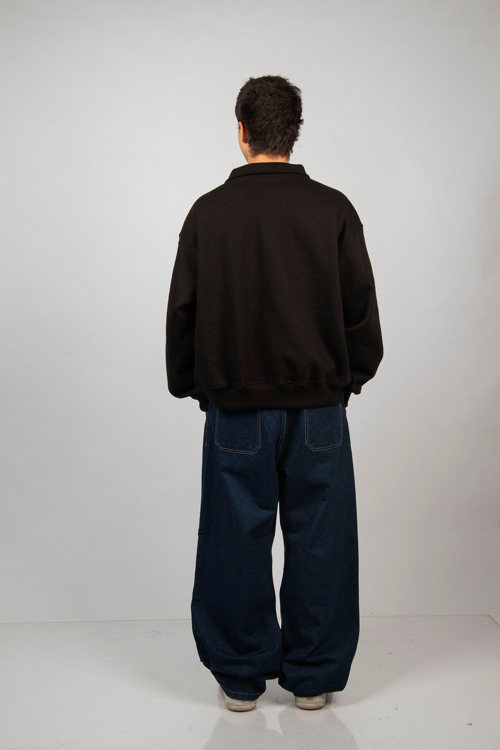 POLERA CROP FREE ESSENTIAL NEGRO