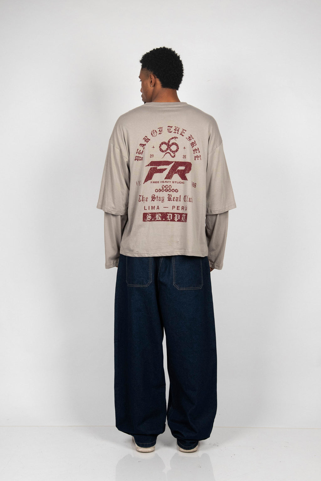 POLO DOBLE MANGA LARGA YEAR OF THE FREE PLATA