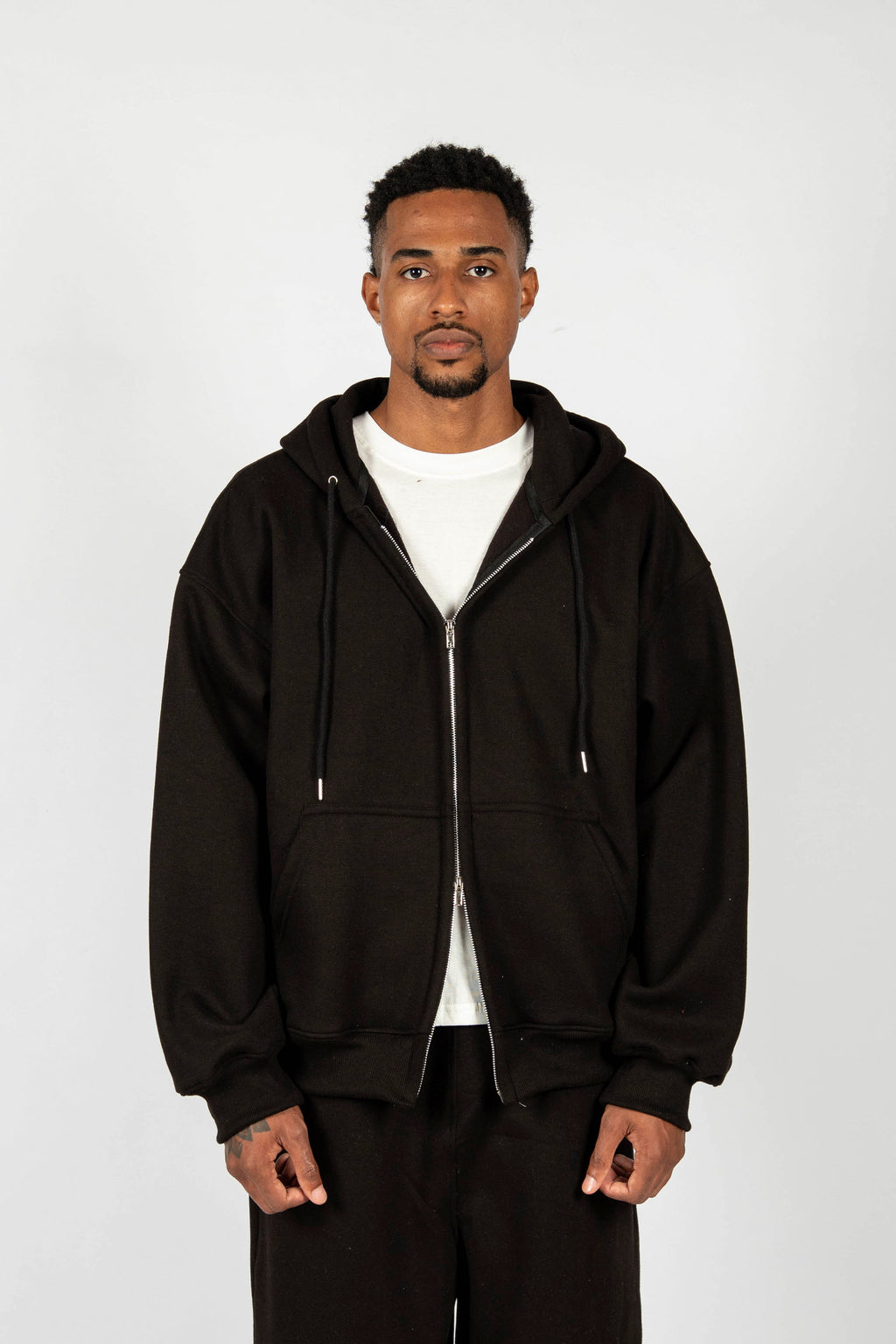 SET FREE ZIP HODDIE + JOGGER – NEGRO