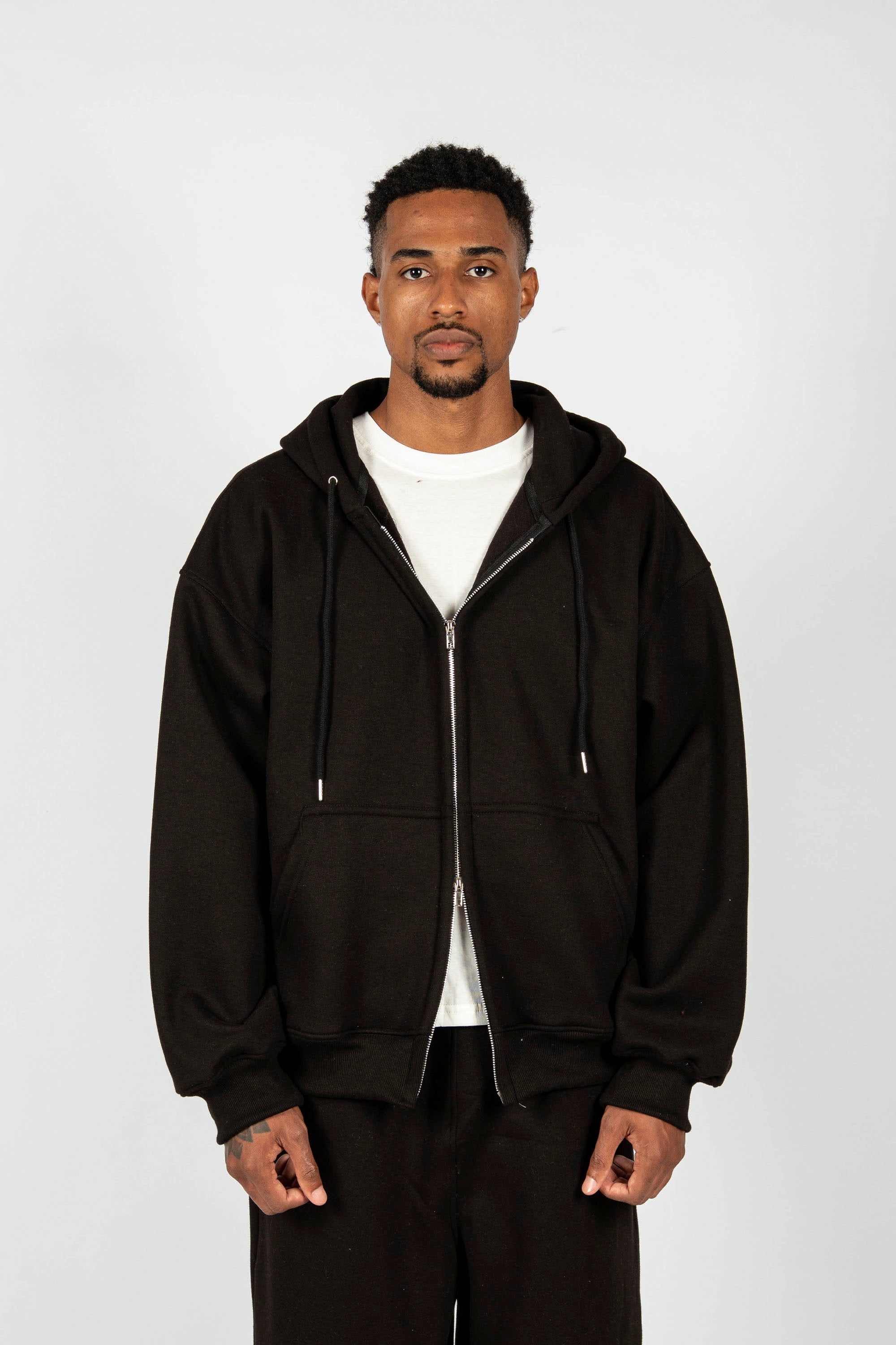 SET FREE ZIP HODDIE + JOGGER – NEGRO