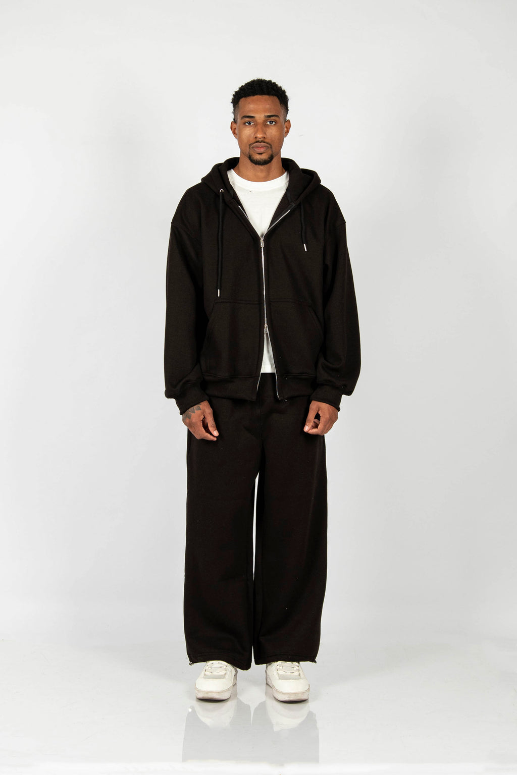 SET FREE ZIP HODDIE + JOGGER – NEGRO
