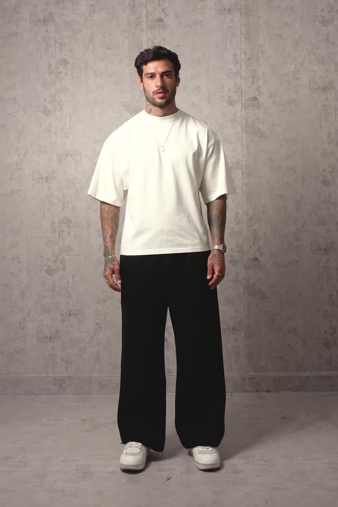 JOGGER OVERSIZE FREE NEGRO