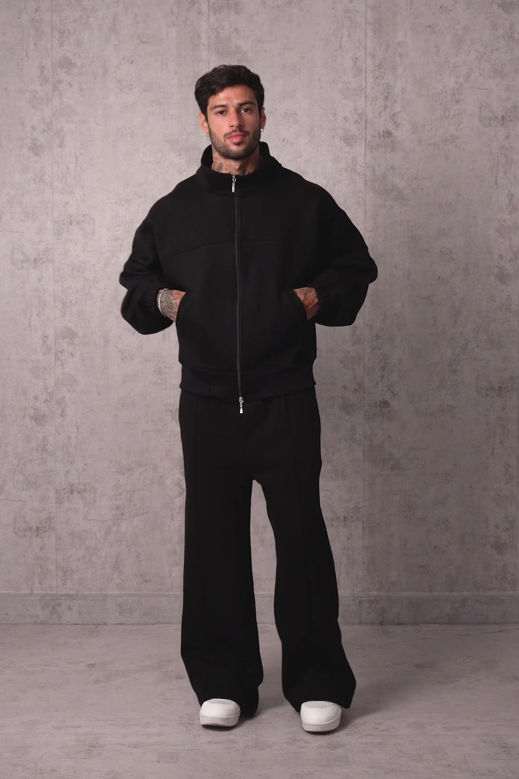 CONJUNTO ESSENTIAL WIDE NEGRO