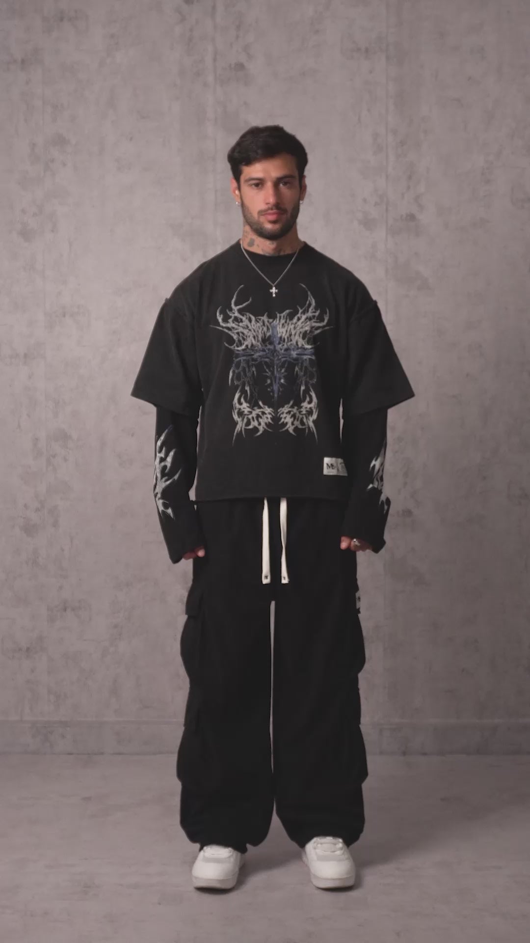 JOGGER CARGO CORDUROY NEGRO